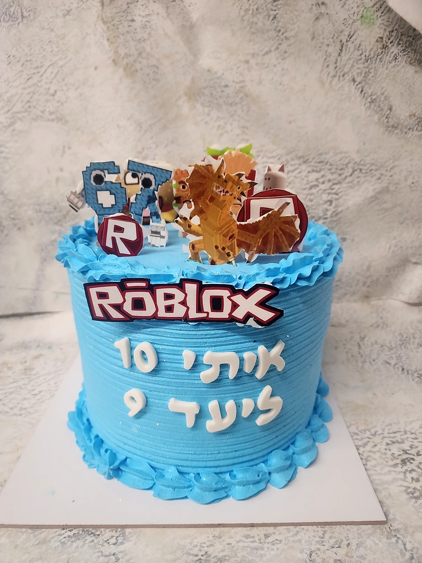 עוגה מעוצבת רובלוקס — תמונה 1